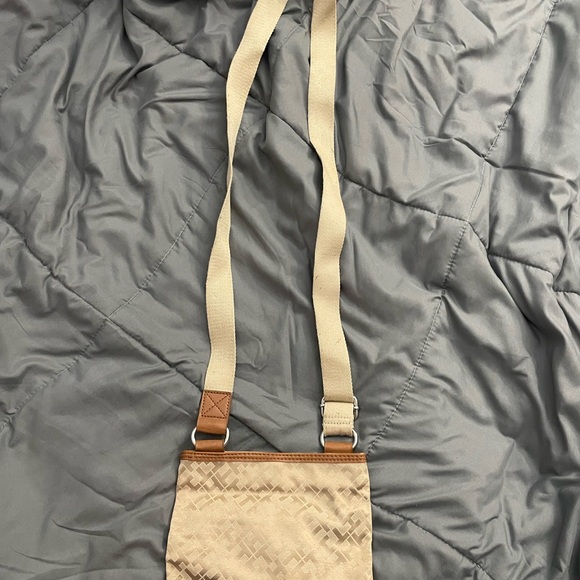 Tommy Hilfiger Beige Crossbody Bag - Picture 2 of 5